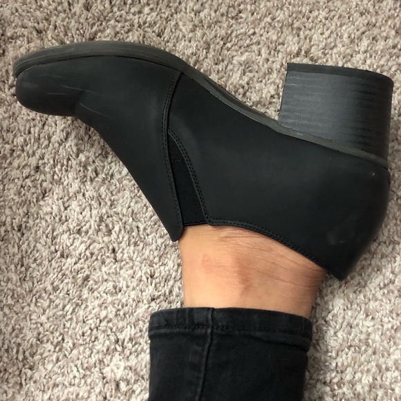 Natural Soul Black Bootie - Picture 5 of 5